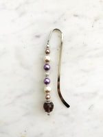 Handmade Bookmark using Vintage Glass Pearl & Vintage Bohemian Glass Beads. These bookmarks are handmade using vintage beads from broken or mismatched necklaces and earrings. Each bookmark is unique and carefully crafted to have a vintage feel and look. 12.5cm long