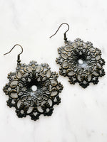 Large Antique Bronze Vintage Filigree Mystical Mandala Earrings
Add a touch of whimsy with our Vintage Filigree Earrings. These lightweight beauties feature intricate filigree designs for a boho vibe. Perfect for a playful and carefree look.
Lightweight brass metal stampings with an antique bronze patina.
60mm from the top of the ear hook x 48mm