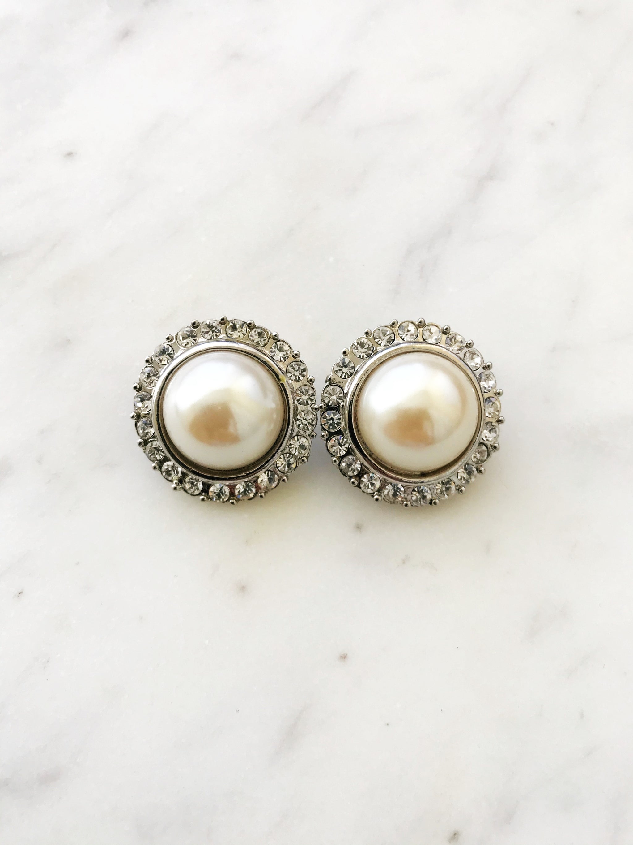 Stacey Dome Pearl Earrings