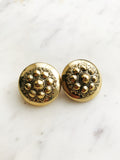 Stand out with these glamorous yet vintage-inspired dome earrings! These stunning earrings feature an antique bronze finish, making them perfect for adding a touch of elegance to your look. Add a hint of glamour and sophistication with these unique earrings – you won't regret it! Gold Plated  Clip On   30mm x 30mm